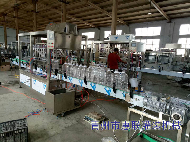 甲醇液體灌裝機(jī) 甲醇液體灌裝機(jī)