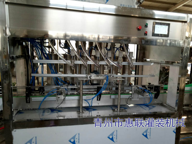 全自動食用油灌裝機 全自動食用油灌裝機