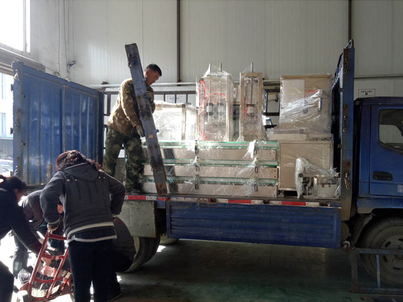 玻璃水灌裝機(jī)